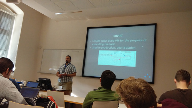 24701204279_f998ee8d4e_z